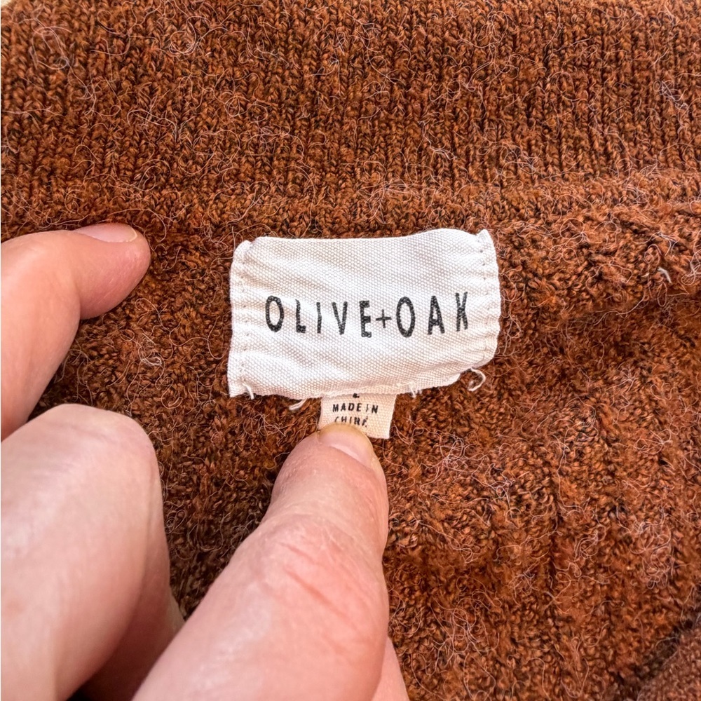 Brown sweater with collar - size large - Picture 4 of 5